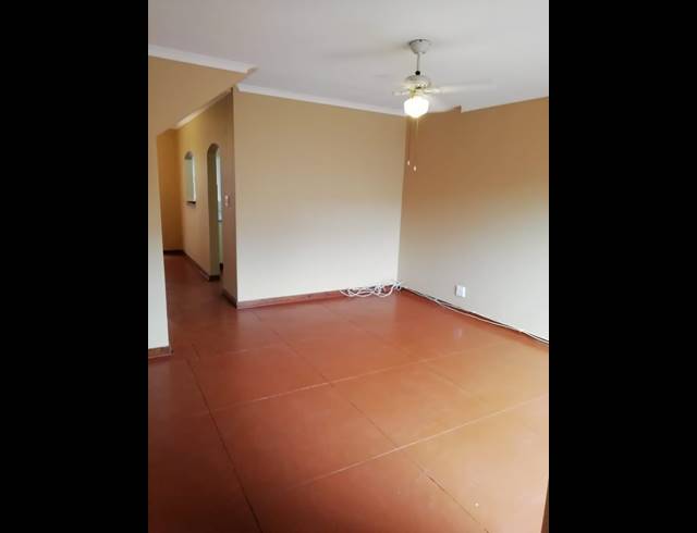 2 BEDROOM DUPLEX RENTED IN ESSENWOOD